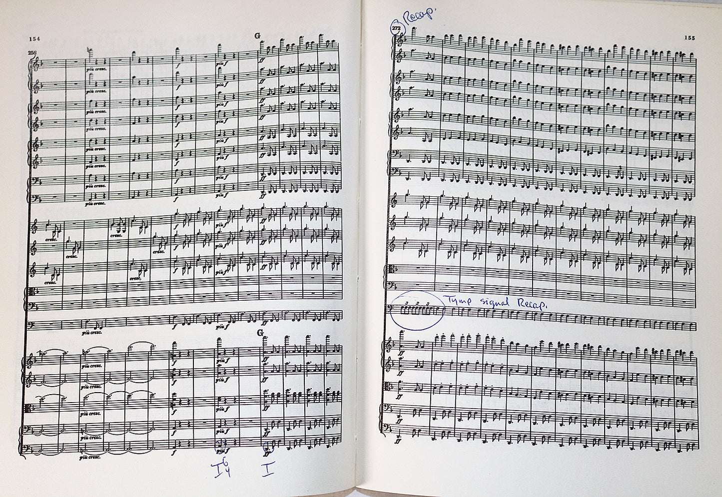 Beethoven: Symphonies Nos. 8-9 (Miniature Study Score)