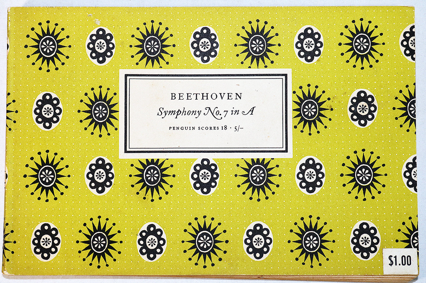 Beethoven: Symphony No. 7 in A Major (Miniature Study Score)