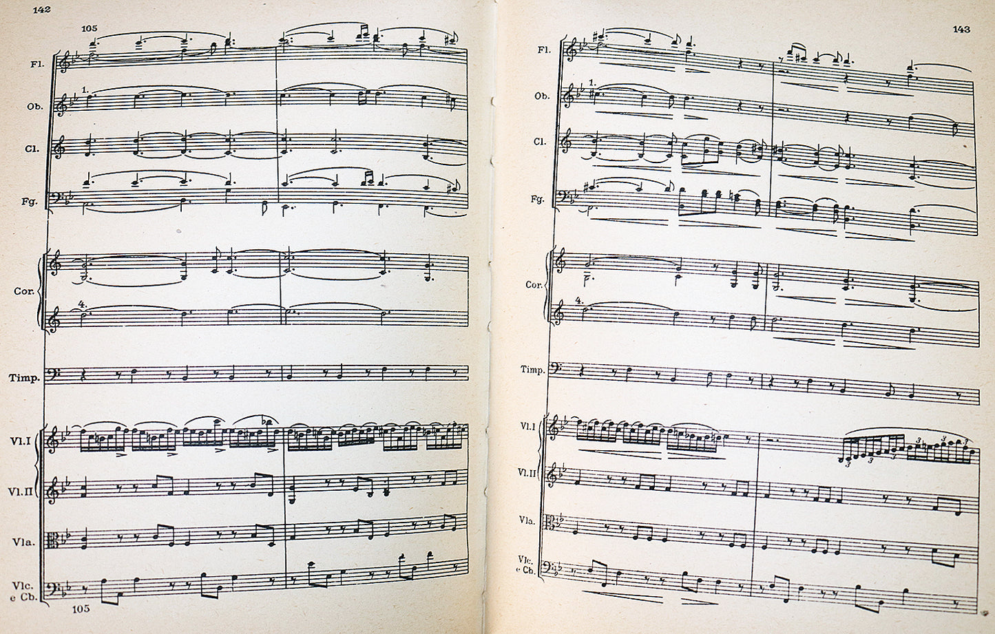 Beethoven: Symphony No. 9 in D Minor, Op. 125 "Choral" (Miniature Study Score)