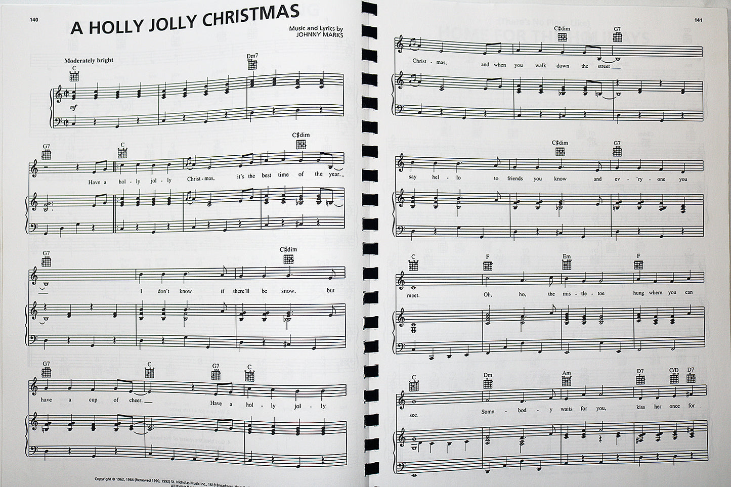 The Definitive Christmas Collection, 2nd Edition (comb binder)