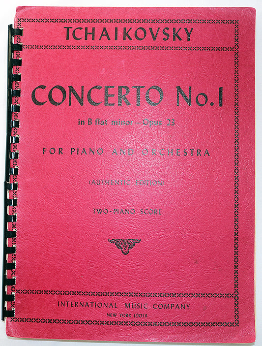 Tchaikovsky: Concerto No. 1 in B flat Minor, Op. 23 for Piano and Orchestra (two-piano score)
